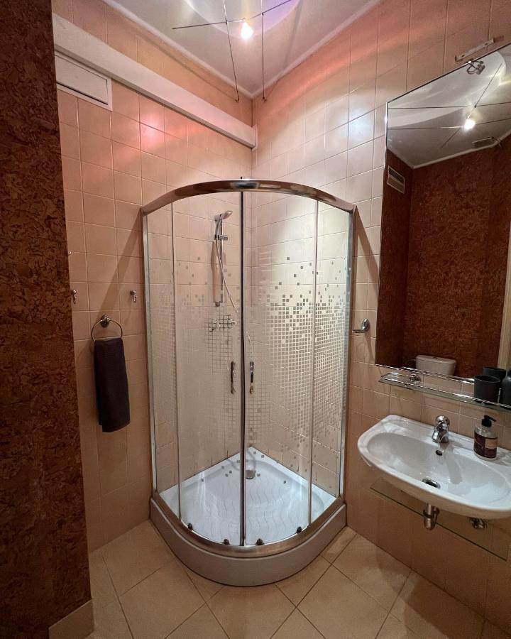 Vip Apartments ! Lviv Kültér fotó