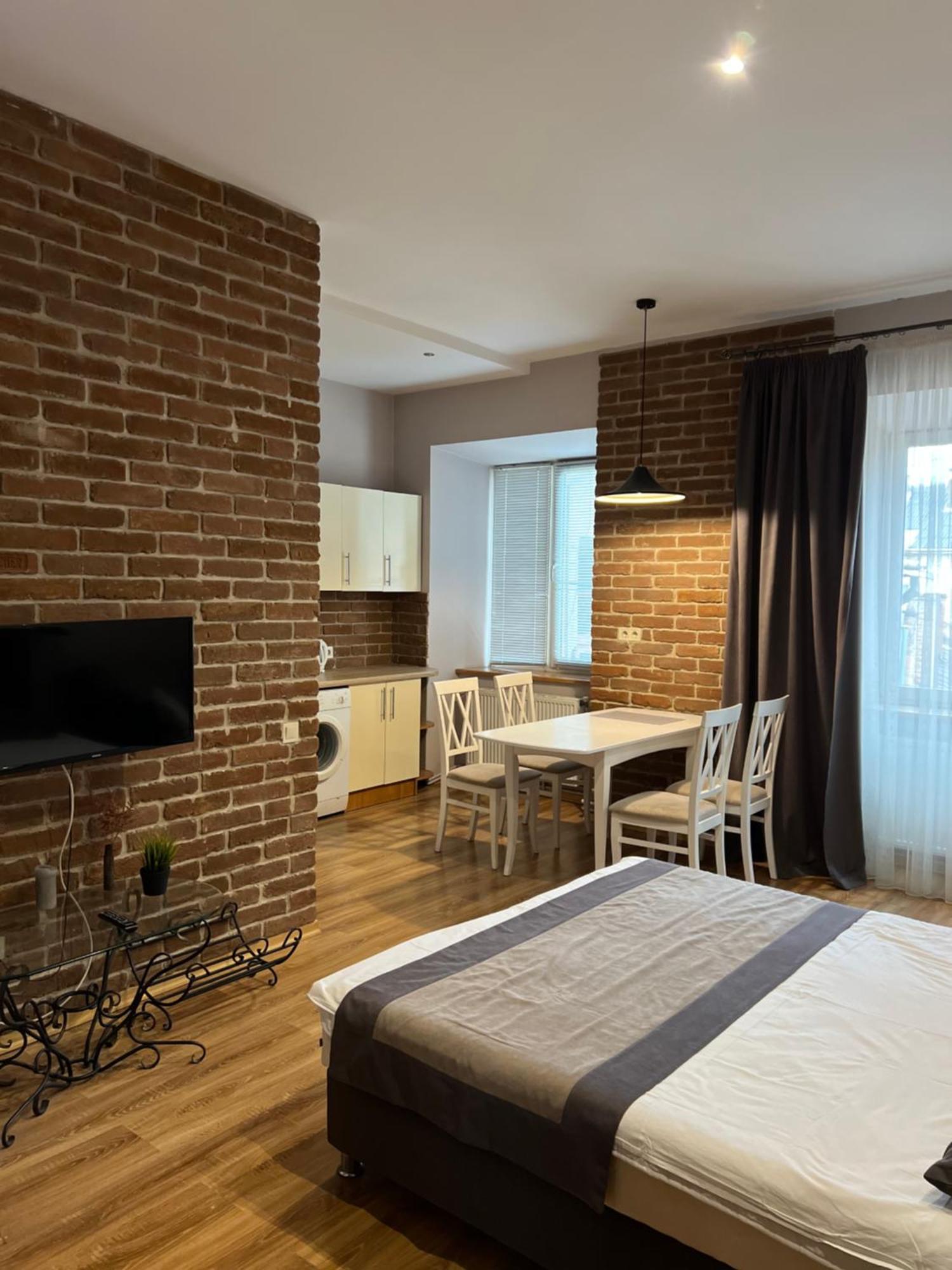 Vip Apartments ! Lviv Kültér fotó
