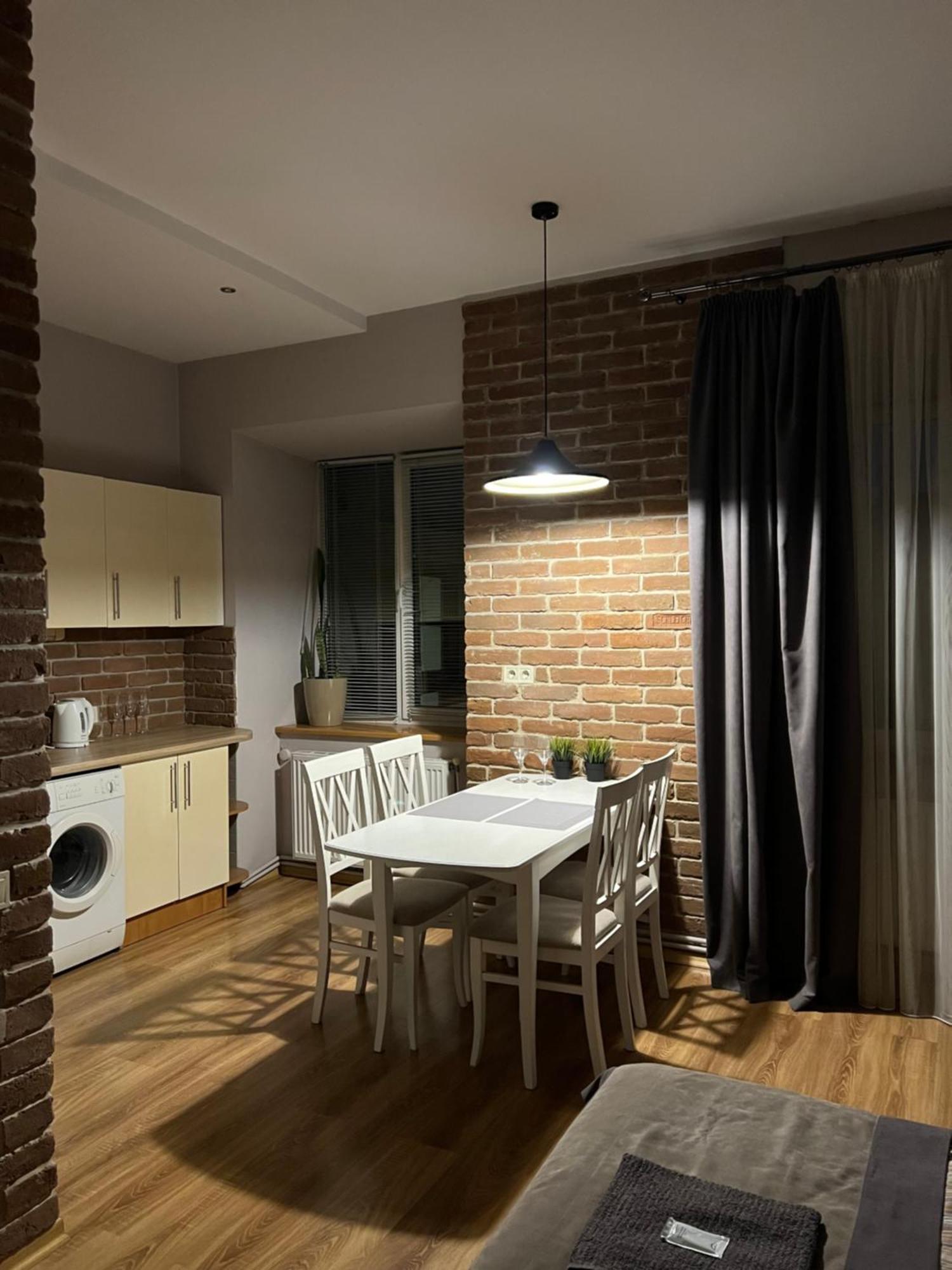 Vip Apartments ! Lviv Kültér fotó
