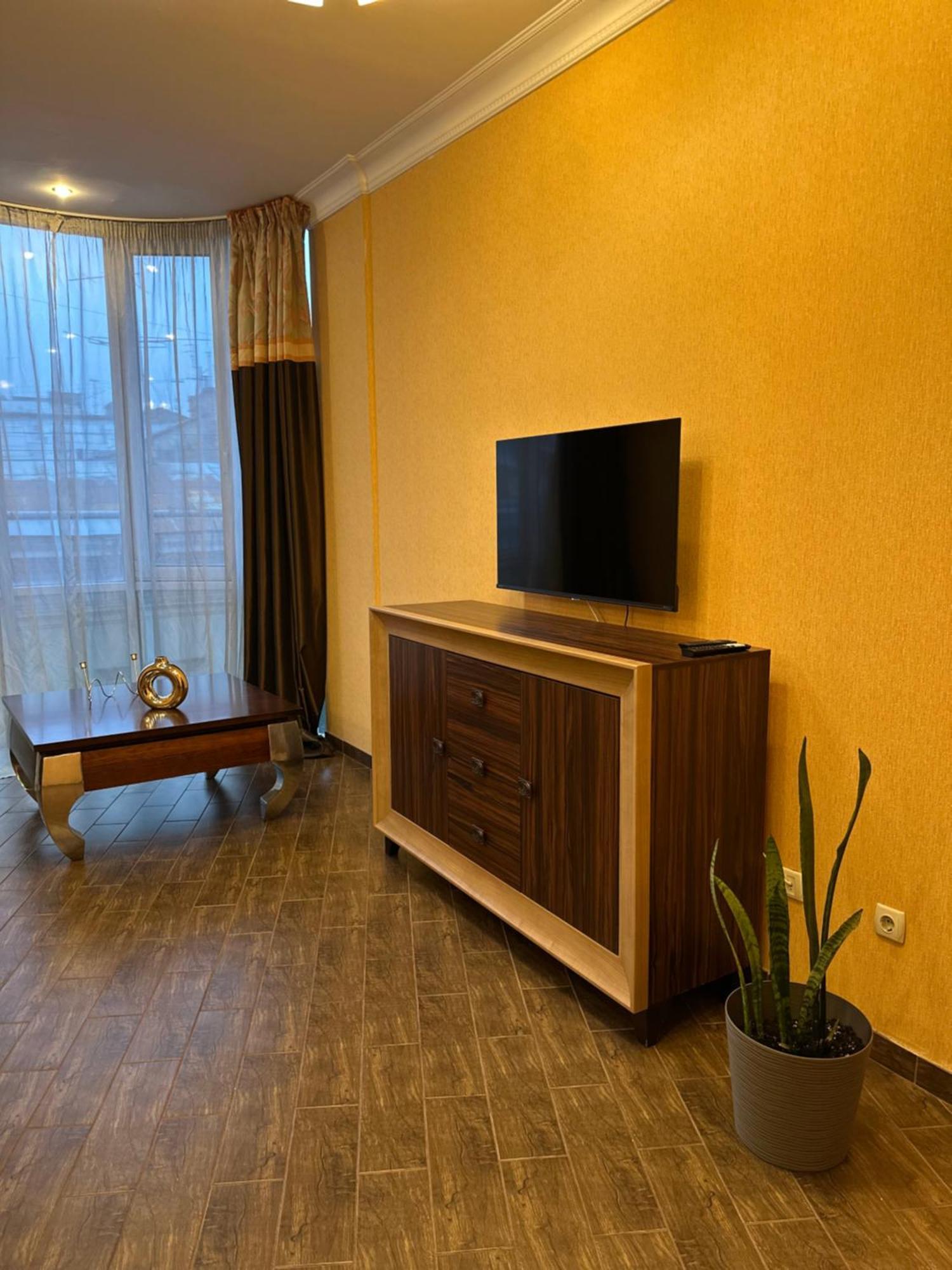 Vip Apartments ! Lviv Kültér fotó